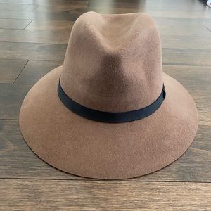 Aritzia - Alxiliary fedora